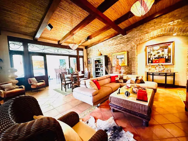 ¡Exquisita Casa Colonial en Venta: Una Obra de Arte para Vivir! - Imagen 8