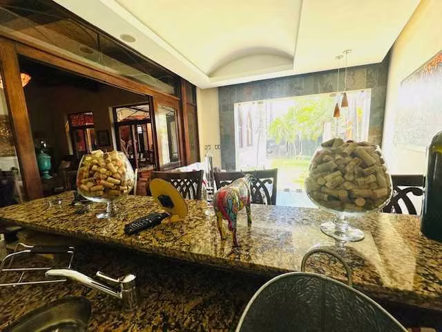 ¡Exquisita Casa Colonial en Venta: Una Obra de Arte para Vivir! - Imagen 11