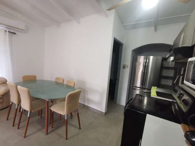 VENTA DE VILLA EQUIPADA EN CONDOMINIO JACO CENTRO A 75 MTS DEL MAR