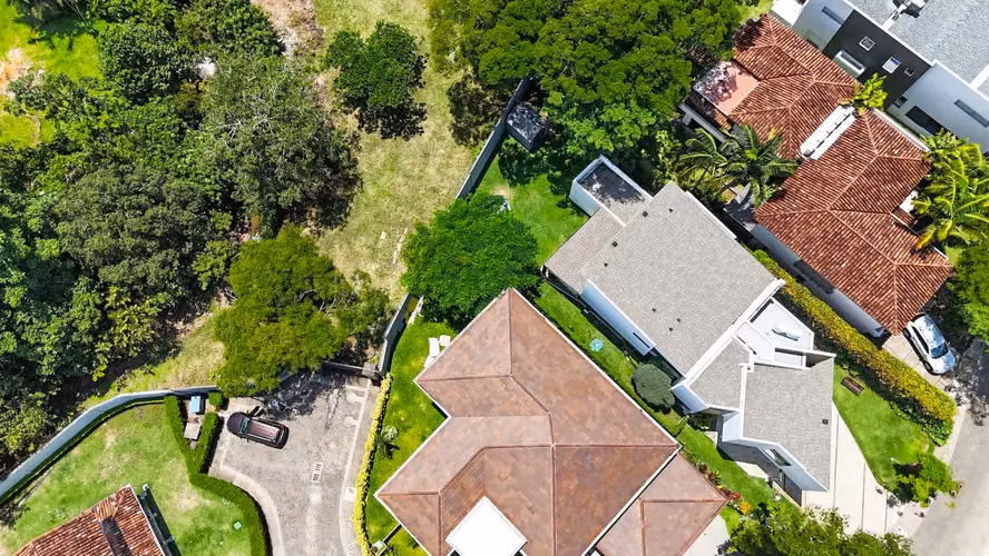 Se vende Lote en Condominio Oro Sol, Piedades, Santa Ana (AD). - Imagen 9