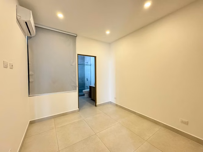 ALQUILER DE CASA EN POZOS DE SANTA ANA - Imagen 6