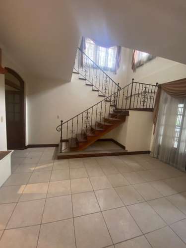 AMPLIA CASA EN ESCAZÚ VENTA - Imagen 2