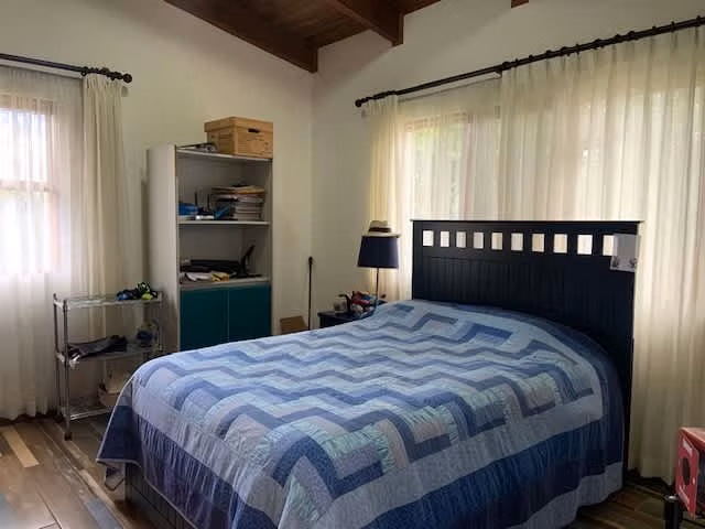 Alquiler de casa independiente de una planta con uso de suelo. Granadilla, Curridabat (SV)