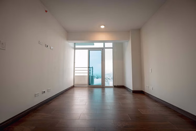 Pent-house en  Torre Los Yoses, San Pedro. Precio de Oportunidad