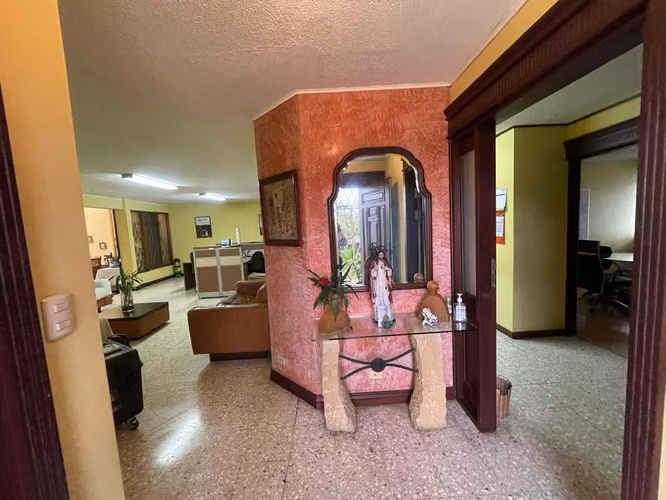 Venta casa en Rohrmoser I independiente I Esquinera