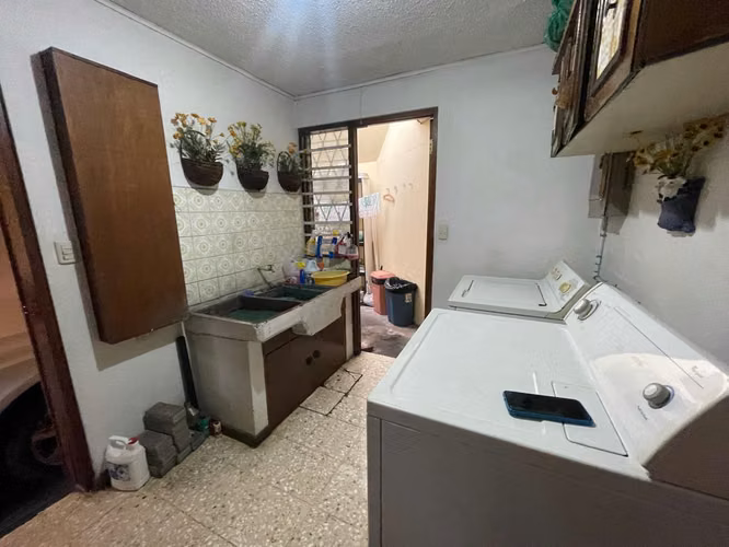 Venta casa en Rohrmoser I independiente I Esquinera