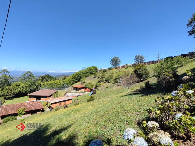 Venta de Quinta en Santa Barbara, por Carrizal.
