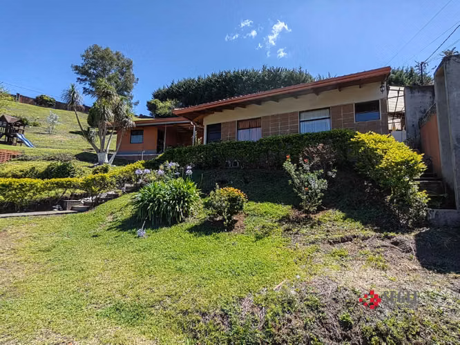 Venta de Quinta en Santa Barbara, por Carrizal.