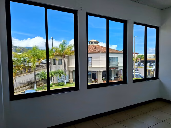 Alquiler de oficinas o local comercial en segundo piso en Centro Comercial Plaza ITSKATZU. - Imagen 6
