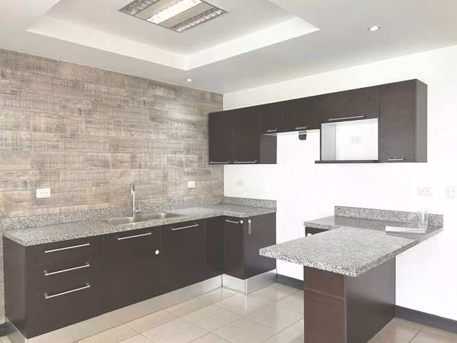 HOUSE RENTAL IN CONDOMINIUM IN ESCAZU