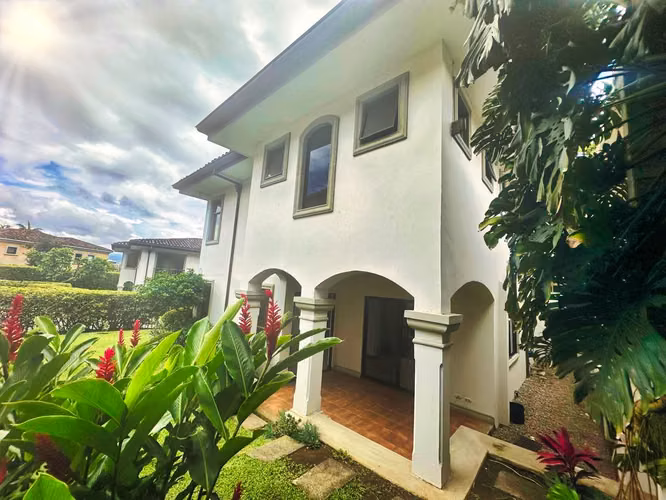 VENTA DE CASA EN CERRO ALTO, ESCAZÚ - IDEAL PARA INVERSION - Imagen 4