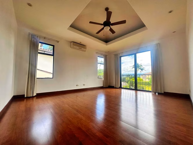 VENTA DE CASA EN CERRO ALTO, ESCAZÚ - IDEAL PARA INVERSION - Imagen 15
