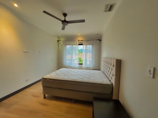 ALQUILER Y VENTA DE CASA EN CONDOMINIO DE LUJO - SANTA ANA - Imagen 10