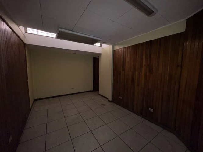 Se vende edificio de oficinas en Avenida 10, San José (AD)