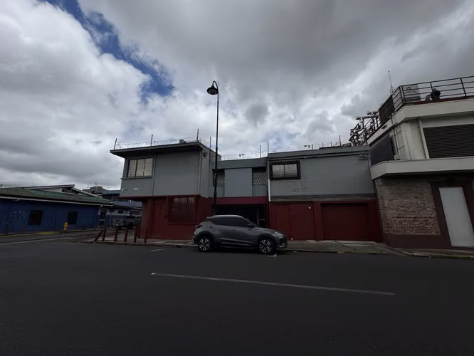 Se vende edificio de oficinas en Avenida 10, San José (AD)