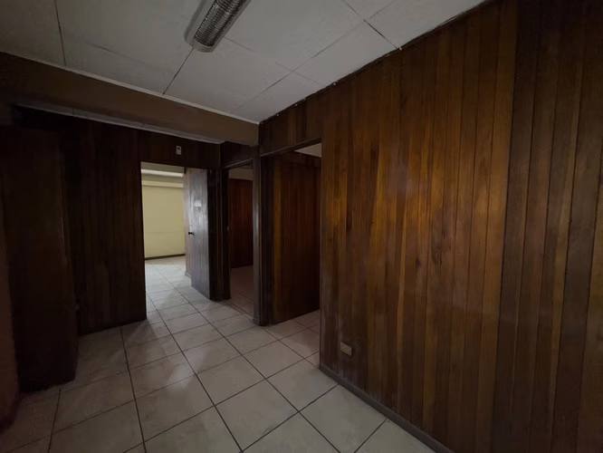 Se vende edificio de oficinas en Avenida 10, San José (AD)