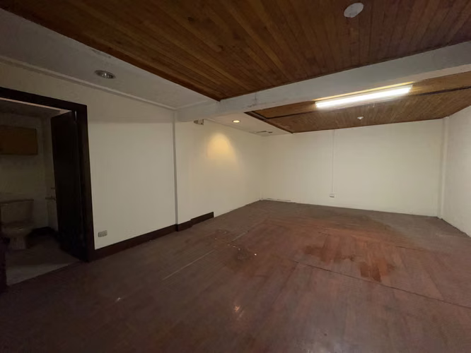 Se vende edificio de oficinas en Avenida 10, San José (AD)