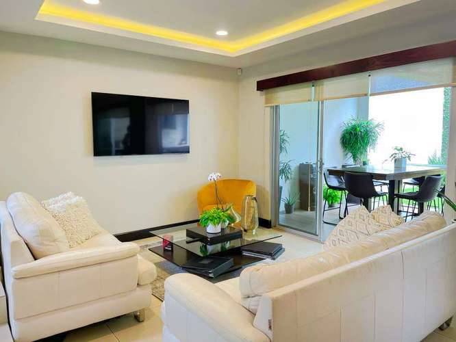 VENTA DE CASA EN CONDOMINIO SANTA ANA - Imagen 2