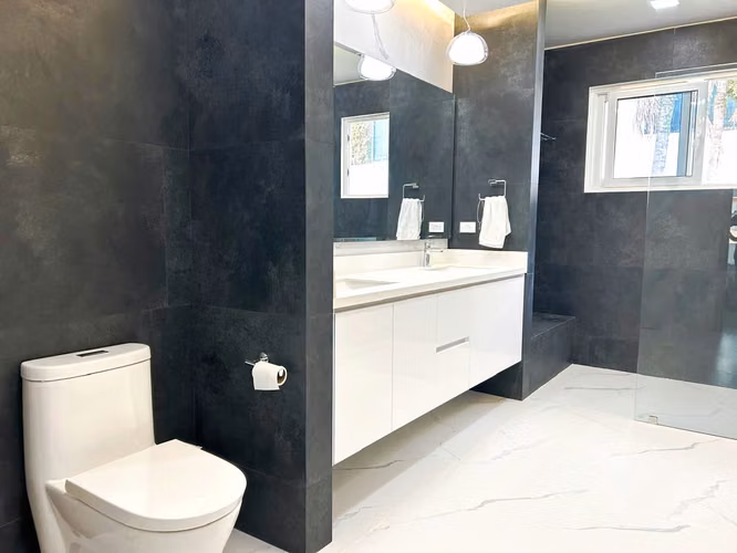 VENTA DE CASA, UNA PLANTA, RESIDENCIAL-SANTA ANA - Imagen 15