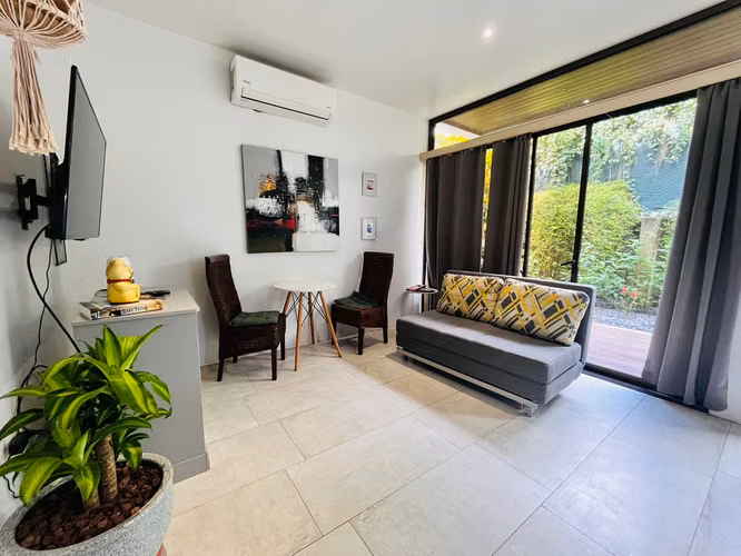 Hermoso apartamento en Playa Jaco a la venta. $205000 - Imagen 2