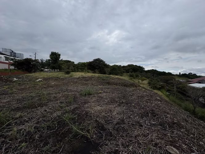 Venta de terreno de uso mixto para desarrollo, Rohrmoser, (AD)