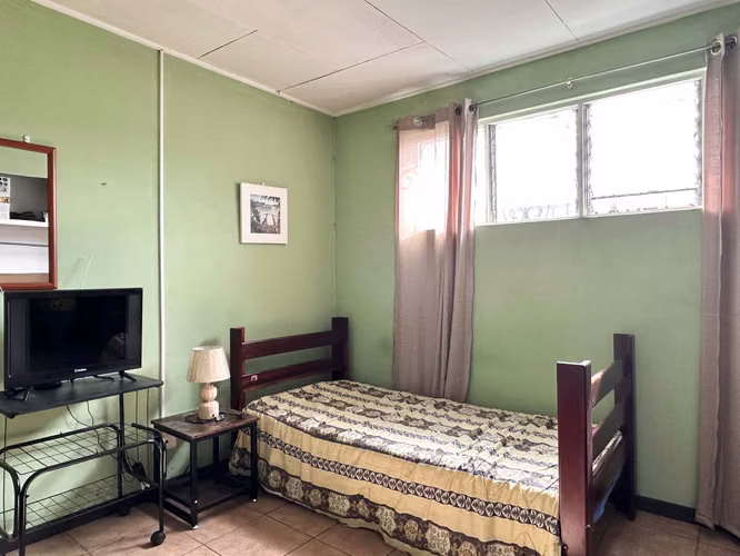 Venta de casa en Curridabat - Imagen 9