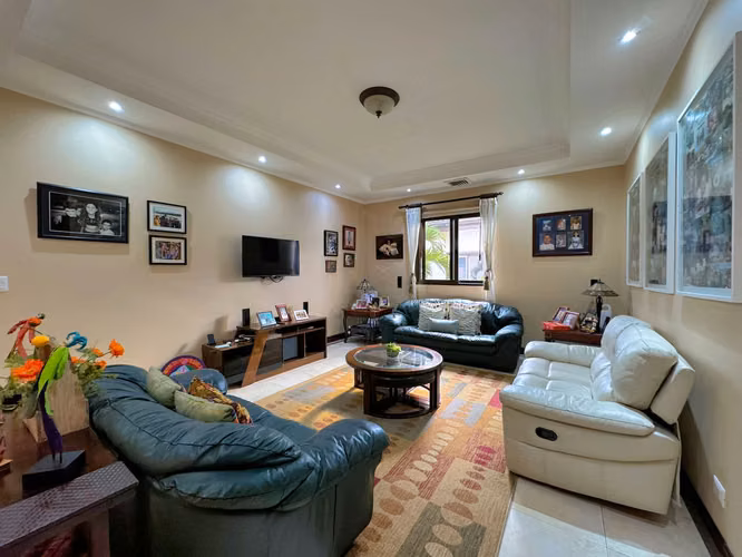 CASA EN ALQUILER Y VENTA EN SANTA ANA HACIENDA DEL SOL - Imagen 11