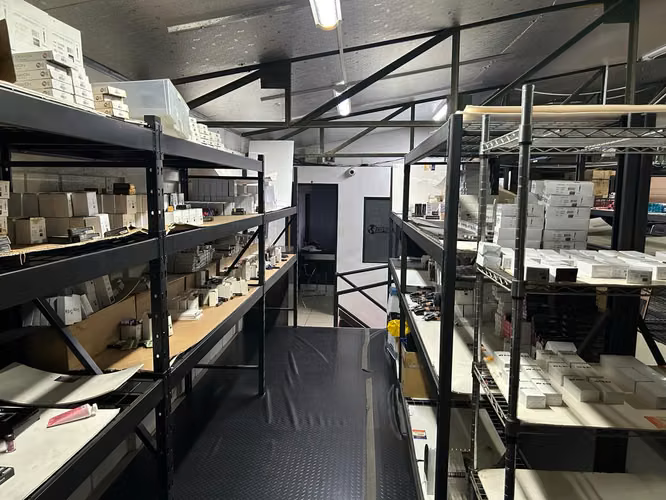 Venta de bodega y local comercial en Santa Ana Centro - Imagen 6