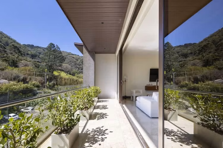 Harmony Views: Apartamento de lujo de dos niveles con vistas a la montaña en Santa Ana