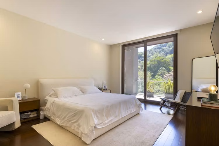 Harmony Views: Apartamento de lujo de dos niveles con vistas a la montaña en Santa Ana