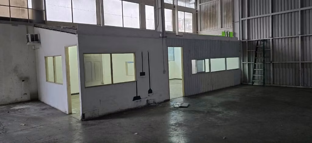 Bodega en alquiler en La Valencia, Heredia (Con Anden)