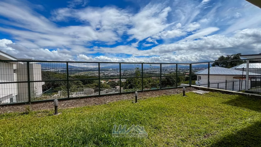 Se Vende. Escazu. Hogar familiar con excelente ubicación y amenidades premium. - Imagen 11