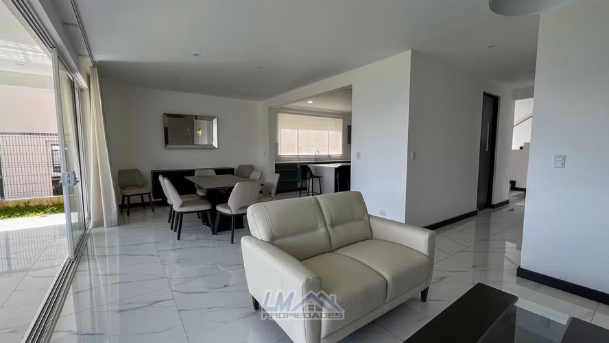 Se Vende. Escazu. Hogar familiar con excelente ubicación y amenidades premium. - Imagen 8