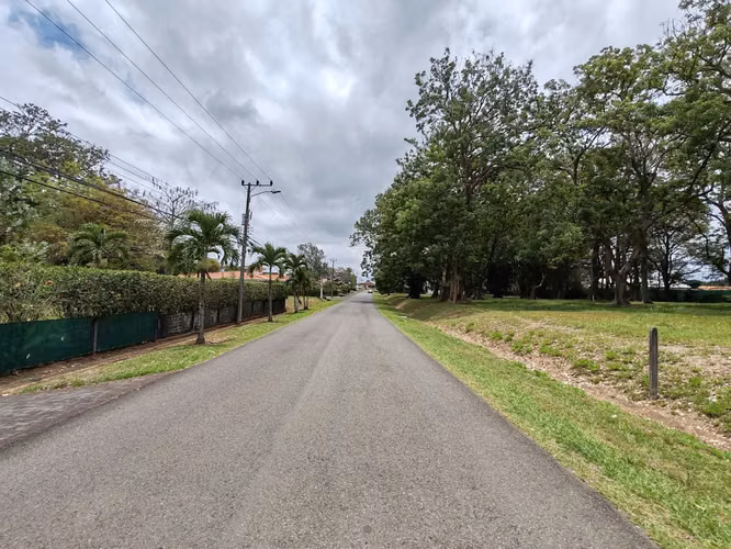 Venta de lote en Los Reyes, La Guacima de Alajuela.