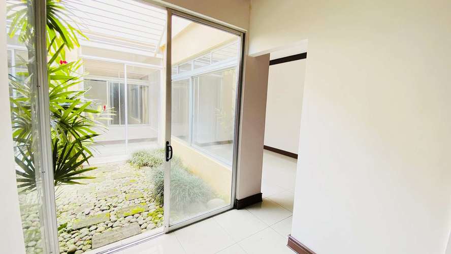 Casa en venta en Curridabat - Imagen 6