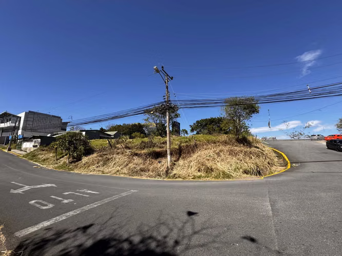 VENTA DE TERRENO EN BARRIO TOURNON FRENTE RUTA 32 EXC UBICACIÓN
