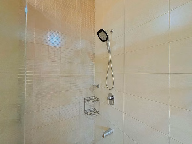VENTA DE CASA CONTEMPORÁNEA CON PISCINA - SANTA ANA - Imagen 15