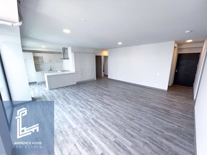 OPORTUNIDAD APARTAMENTO GRANDE Y LUJOSO DE 3 HABITACIONES TORRE EN ROHRMOSER