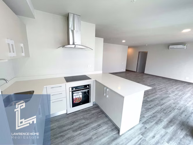 OPORTUNIDAD APARTAMENTO GRANDE Y LUJOSO DE 3 HABITACIONES TORRE EN ROHRMOSER
