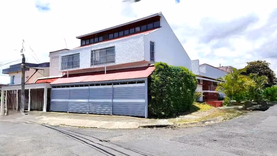 Casa en venta, Yoses Sur , San José| 3 hab. | 296 m² terr.| 320 m² const |4 vehículos - Imagen 10