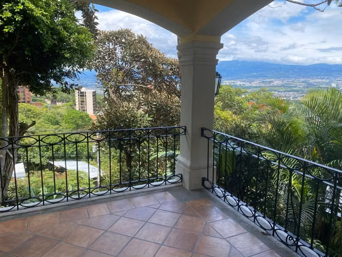 Escazu, Jaboncillo Casa en condominio, impresionantes vistas a volcanes y ciudad. - Imagen 10