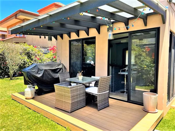 CASA DE DOS PLANTAS, CONDOMINIO ALBACETE