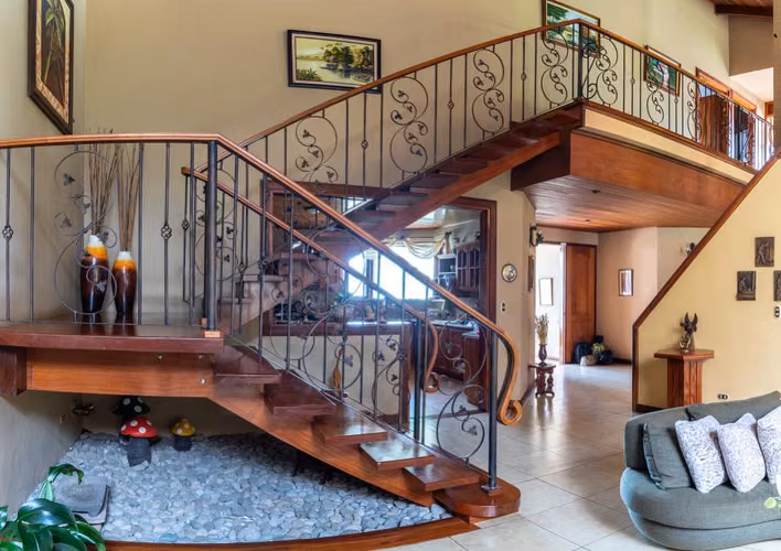 Casa en venta en San Ramón centro - Imagen 2