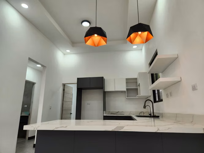 Casa en venta en Atenas, nueva y segura
