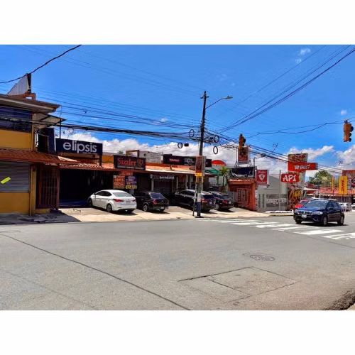 VENTA DE EDIFICIO CON SEIS LOCALES COMERCIALES Y UN APARTAMENTO, HEREDIA CENTRO - Imagen 6
