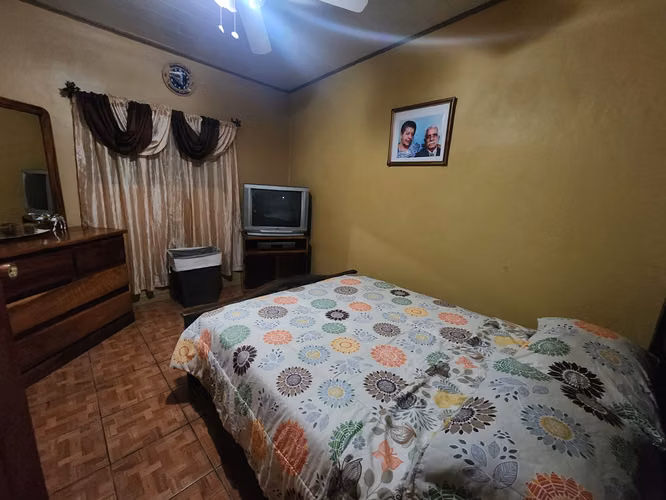 Casa en venta en Grecia, confortable y elegante
