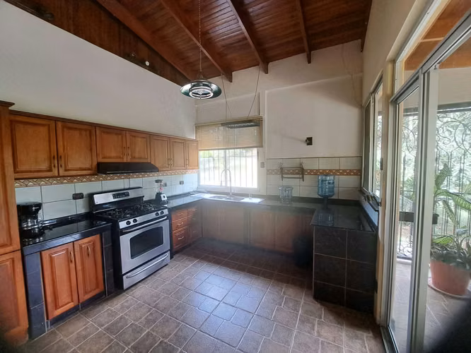 Venta de propiedad de 2 hectáreas con 2 casas - Imagen 17