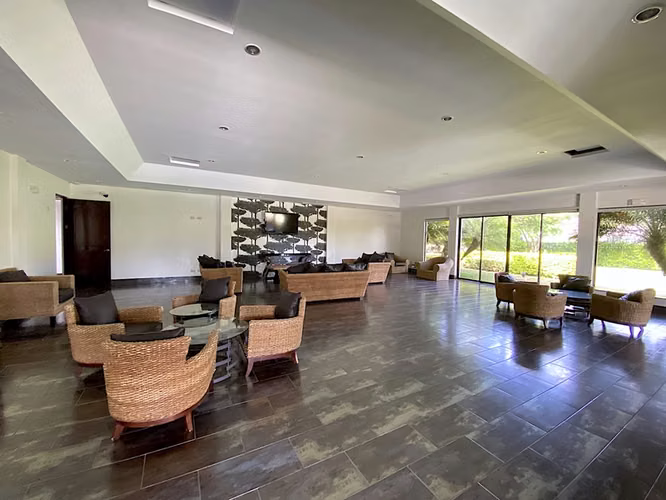 Venta Lote Esquinero, Plano, 1640 m2, Condominio Santa Ana 14137
