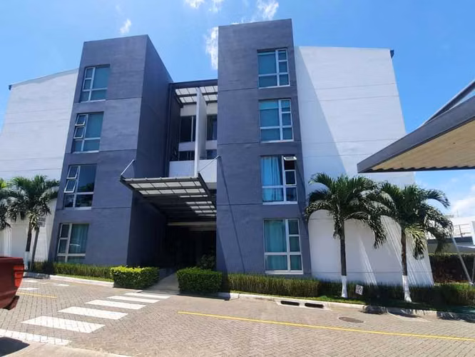 For Sale Condo 2 Bedroom Cenada Heredia Condominio Via Indus