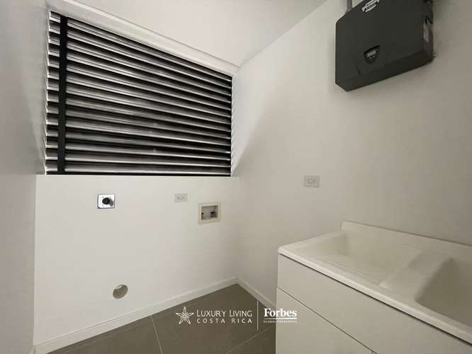 20790 - Apartamento de 3 habitaciones moderno con terraza en Escazu - Imagen 12